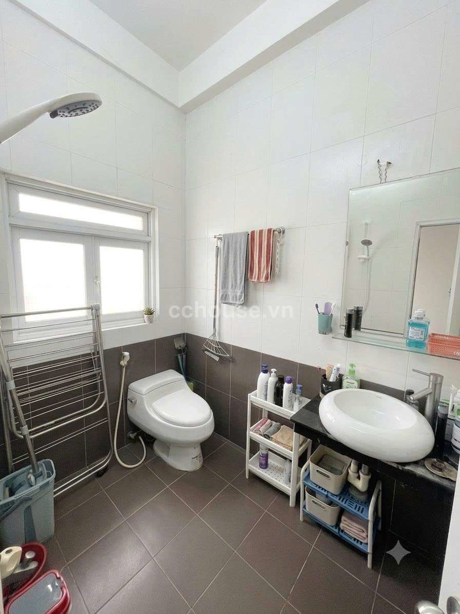 Nhà đẹp 4m x 19,5m x 4 tầng 78m² xá Đồng Tiến, Thành Thái, quận 10