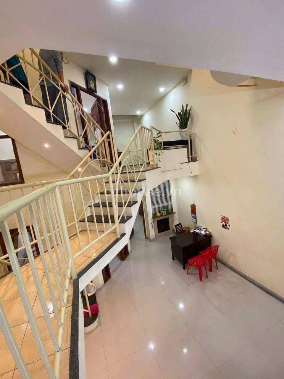 NGAY KHU BÁNH XÈO ĐINH CÔNG TRÁNG CHỢ TÂN ĐỊNH QUẬN 1 NỞ HẬU 6.5M 71.7M2 NHÀ 4 TẦNG