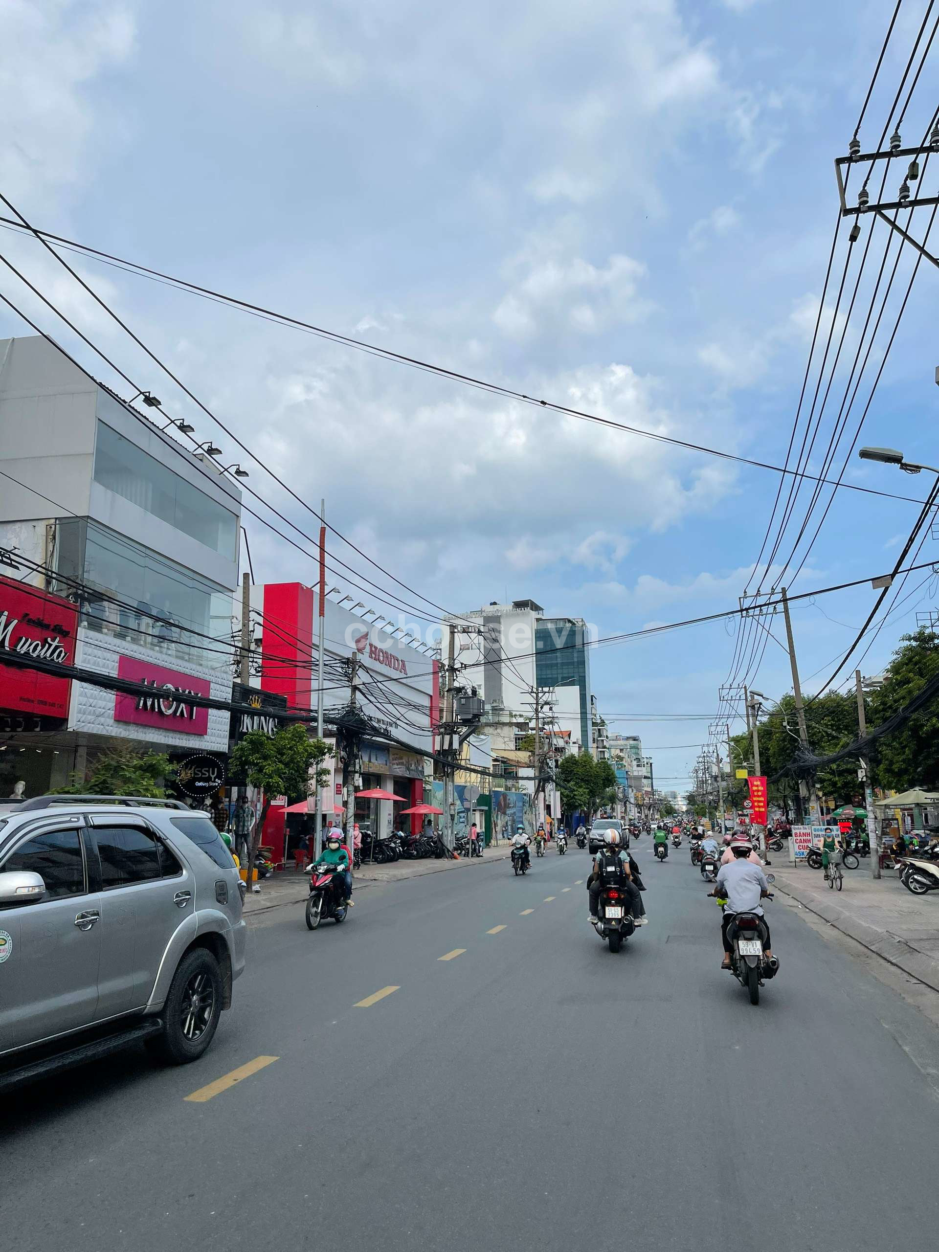 CHO THUÊ NHÀ MẶT TIỀN 719 CÁCH MẠNG THÁNG 8, P.6, TÂN BÌNH