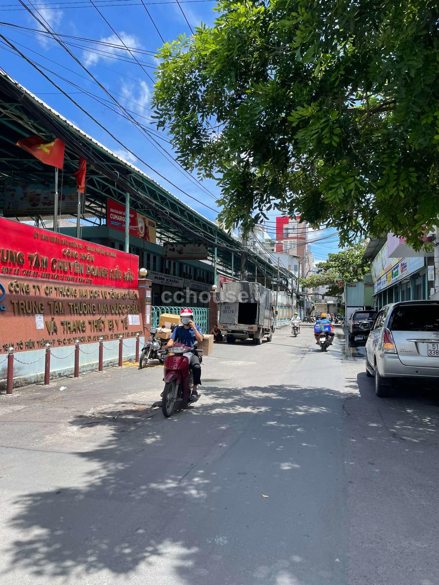 Bán Nhà Hẻm 42/ đường Nguyễn Giản Thanh, phường 15, quận 10