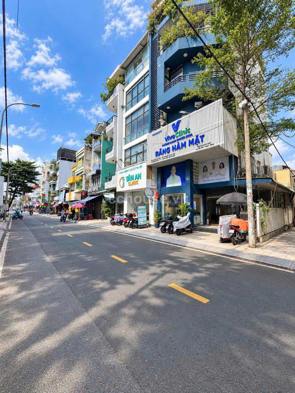 MẶT TIỀN 52 TRẦN KHẮC TRÂN - TÂN ĐỊNH QUẬN 1 - 5 TẦNG THANG MÁY HĐT 55 TRIỆU- GIÁ CỰC TỐT