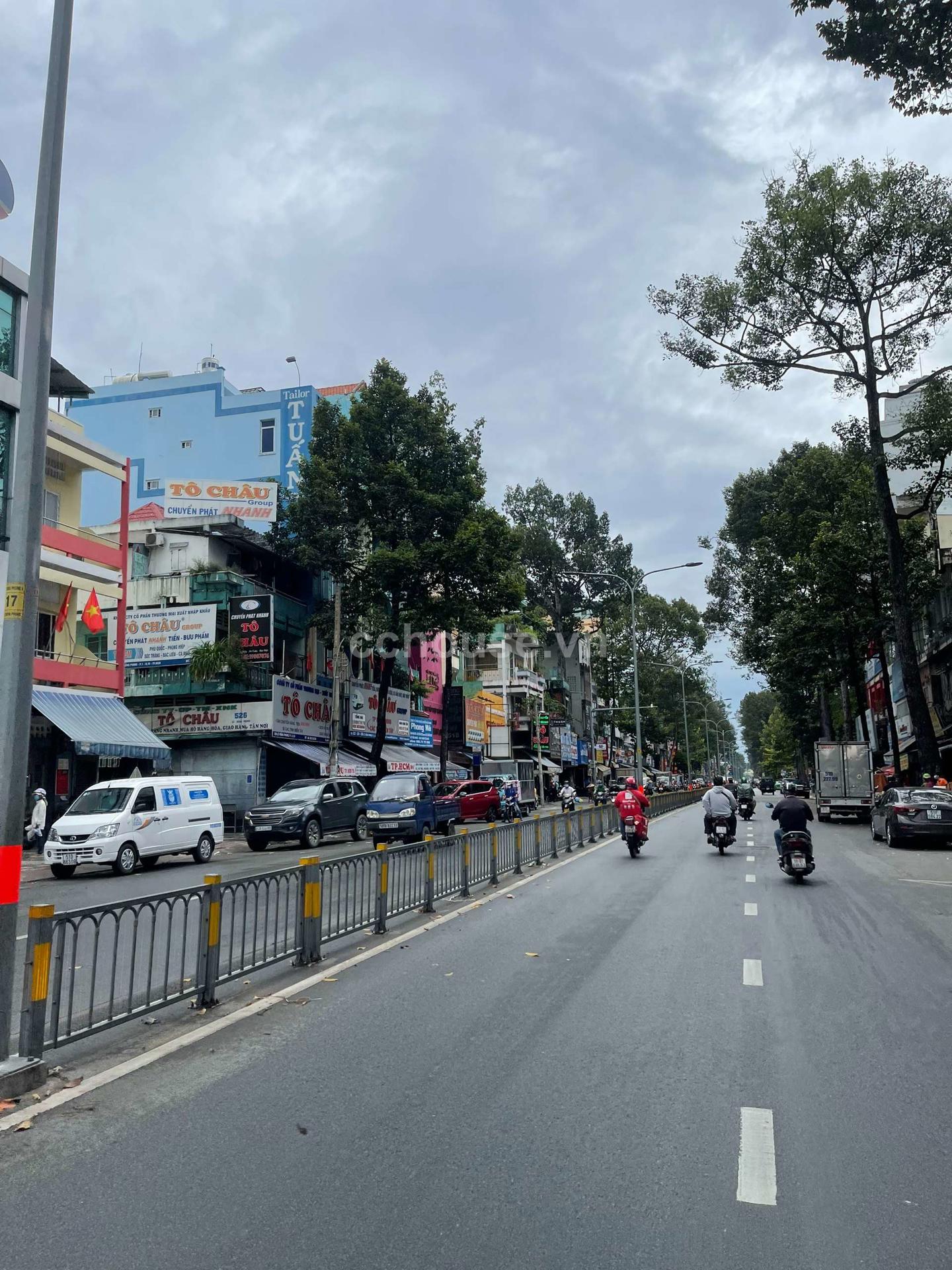 BÁN NHÀ HXH TRUNG TÂM Q.10 - DTSD = 120 m2 - GIÁ 9.4 TỶ