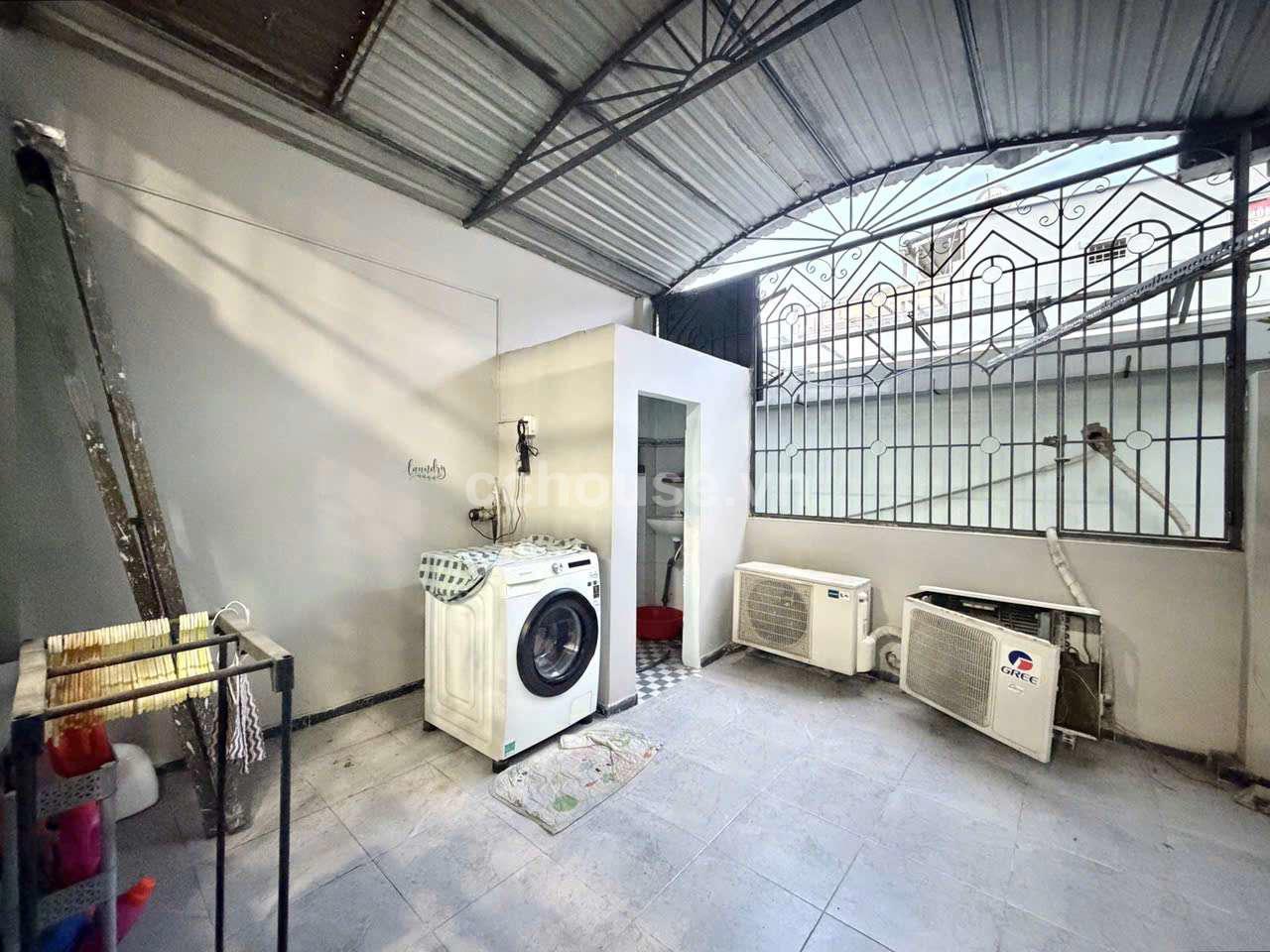 Bán nhà 4 tầng ngay Lê Văn Sỹ gần gần Phạm Văn Hai DT 50m2