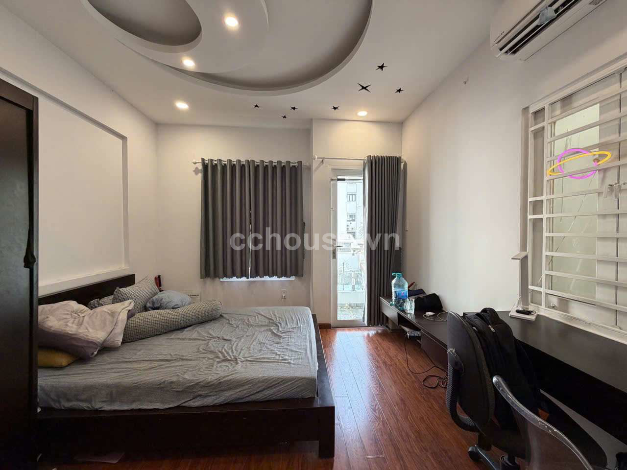 Bán nhà 5 tầng mặt tiền ô tô tránh ngay Huỳnh Văn Bánh 44 m2 giá 11 tỷ