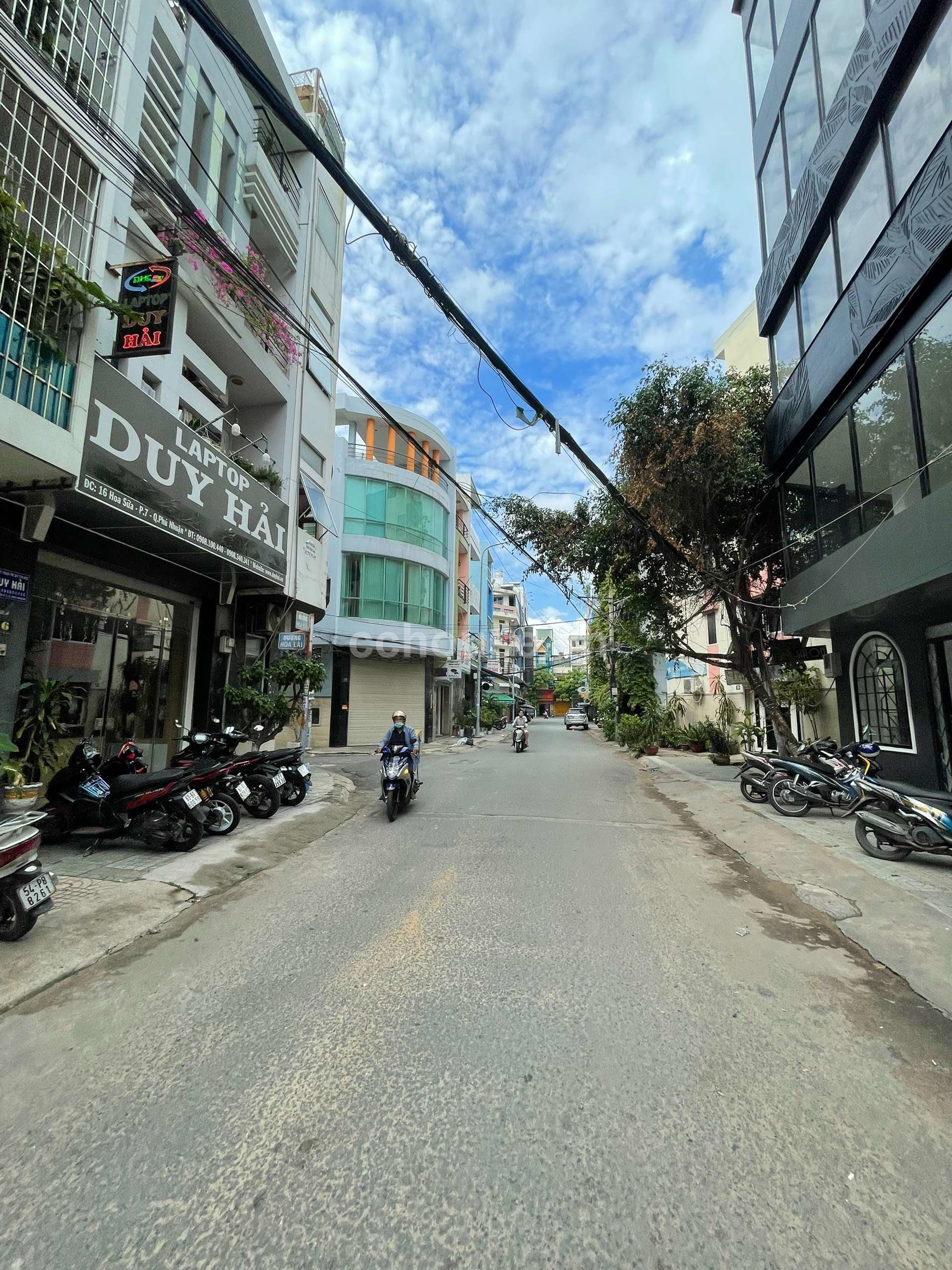 Tòa Nhà 6 Tầng Mặt Tiền Kinh Doanh Khu Vườn Hoa Ngang gần 6m . Q. Phú nhuận