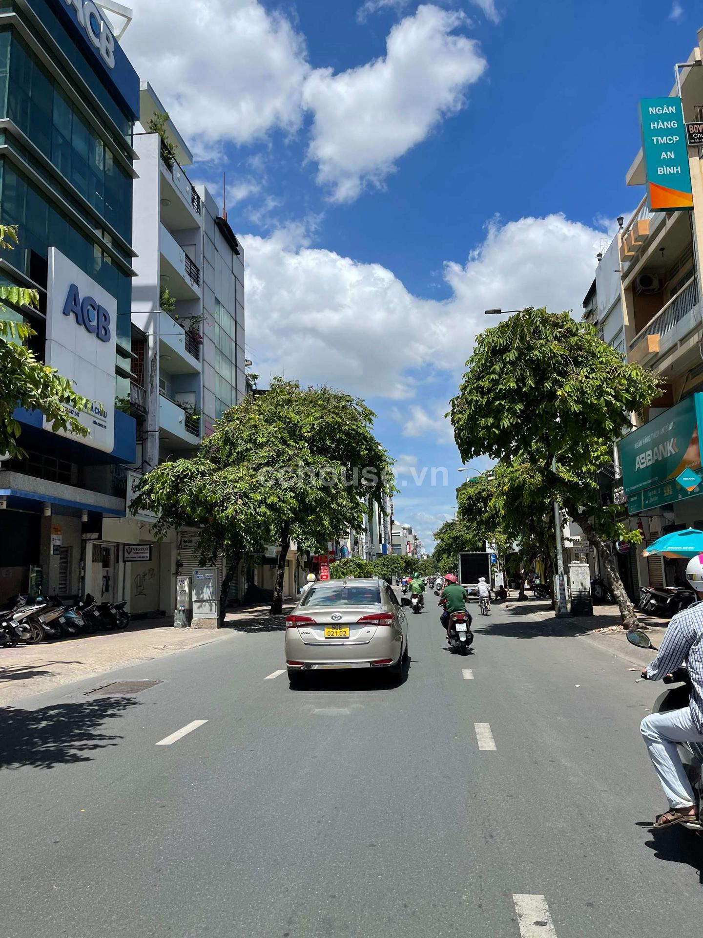 Bán toà nhà MT Nguyễn Đình Chiểu, P.5, Quận 3
