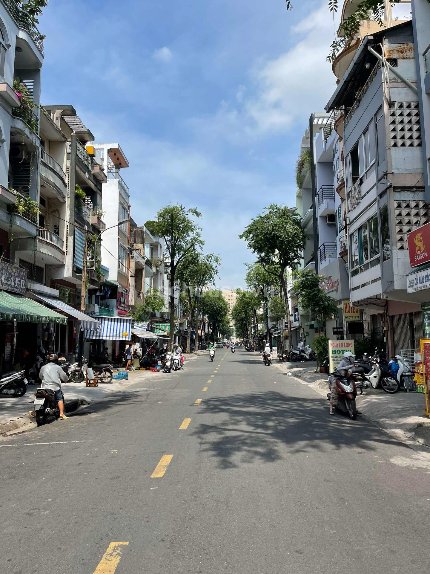 Bán nhà MT đường Phan Văn Trị, phường 2, quận 5
