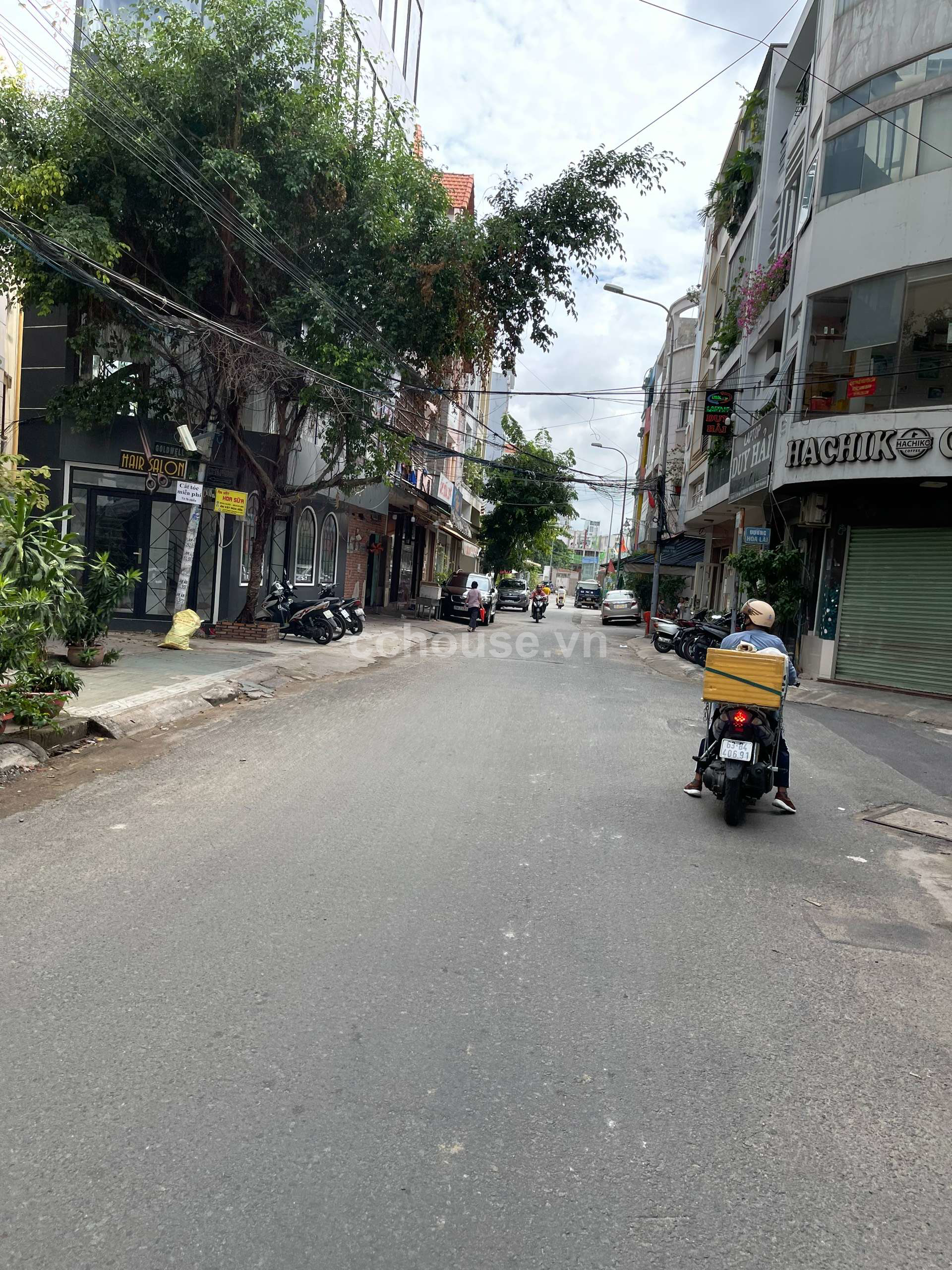 Tòa Nhà 6 Tầng Mặt Tiền Kinh Doanh Khu Vườn Hoa Ngang gần 6m . Q. Phú nhuận
