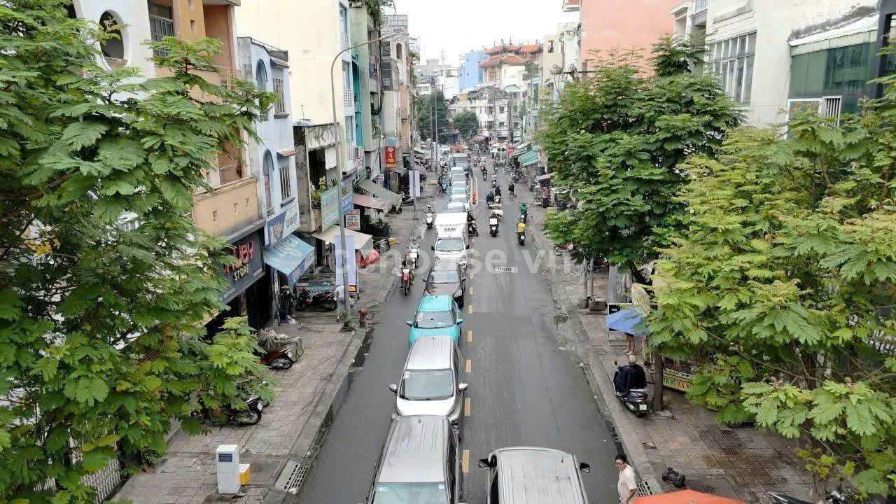 MẶT TIỀN QUẬN 3 NGAY CMT8 NHÀ 3 TẦNG HĐT 45 TRIỆU GIÁ CHỈ 16.2 TỶ
