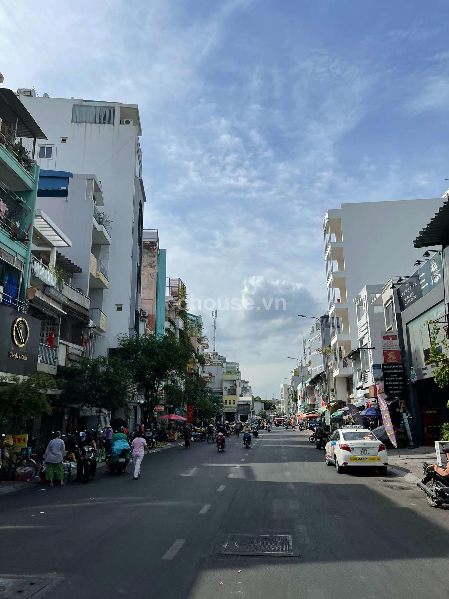 Cho-thue-nha-MT-duong-De-Tham-phuong-Co-Giang-Quan-1--NH-47m-x-11m-id12375