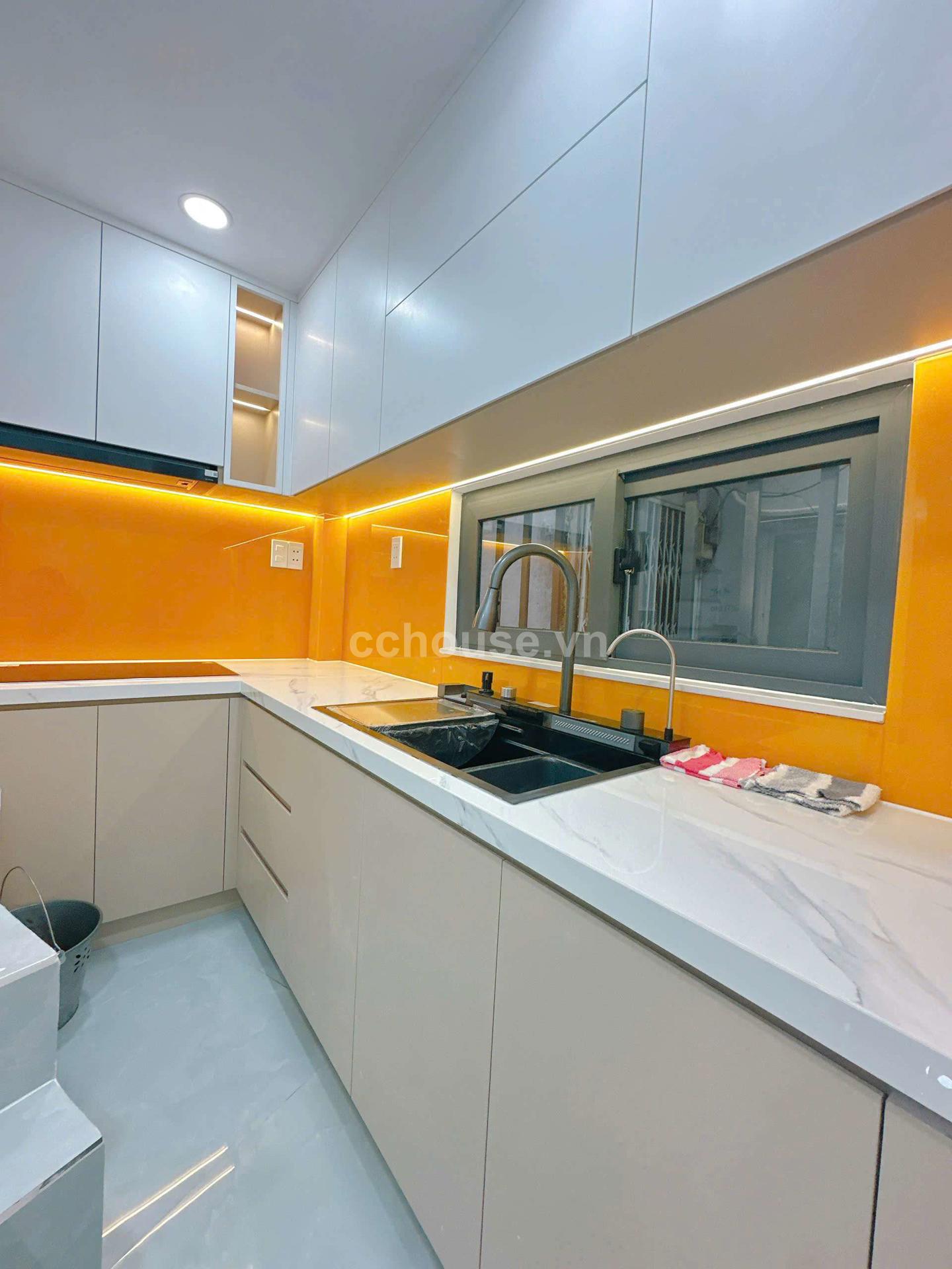 Mặt Tiền Kinh Doanh Ngay Trung Tâm Phú Nhuận Giá chỉ 7 tỷ hơn 