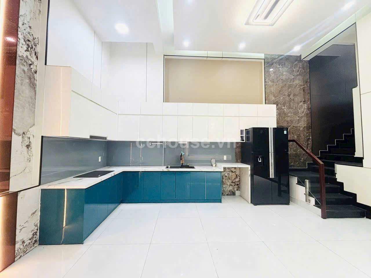 Bán nhà 4 tầng Sư Vạn Hạnh Quận 10 dòng tiền 30tr/ tháng 16 tỷ