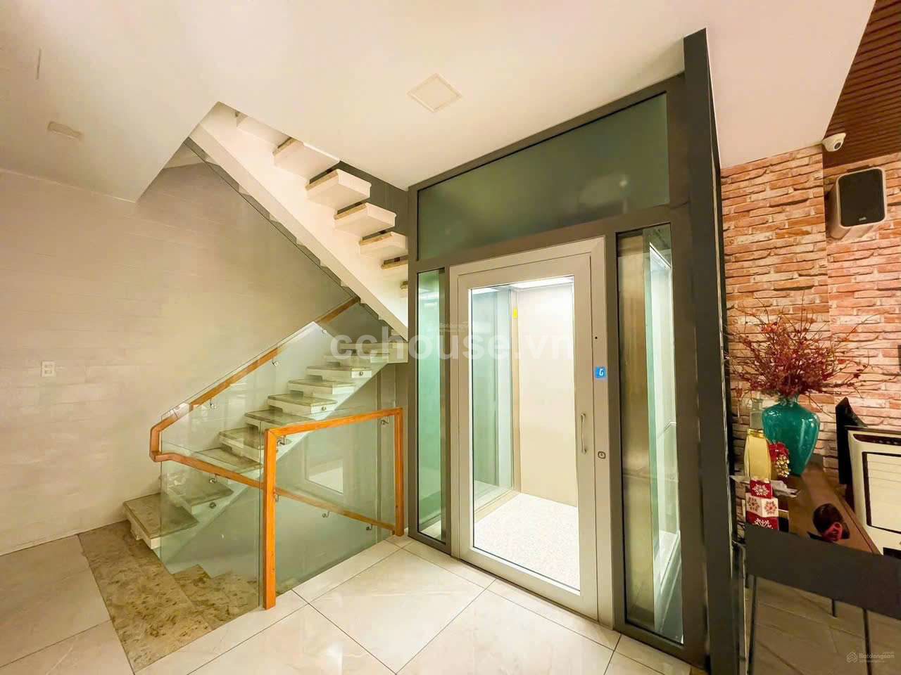 CHÍNH CHỦ GỬI BÁN TOÀ NHÀ MẶT TIỀN LÊ VĂN HUÂN P13 QUẬN TÂN BÌNH - 12.5M x 16M 200M2 HẦM 7 TẦNG- HỒ 