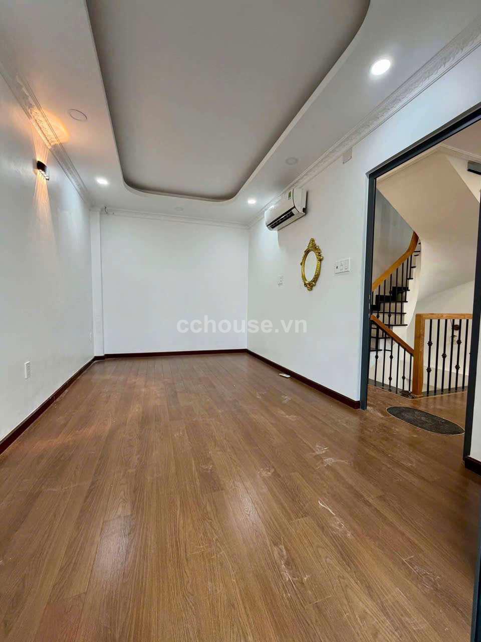 Bán nhà 5 tầng Tô Hiến Thành Quận 10 
