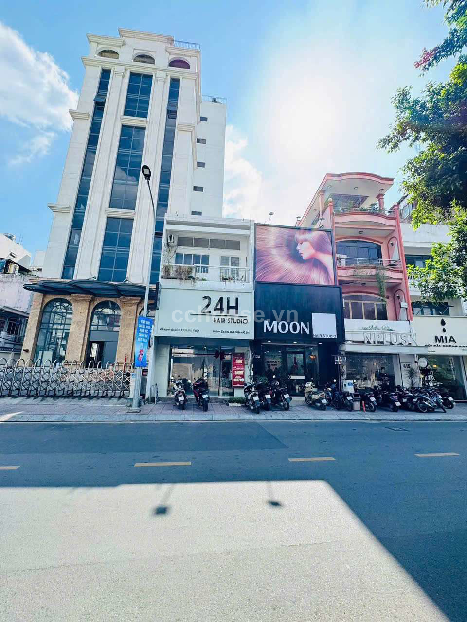 CHỊ CHỦ NHÀ CẦN BÁN NHANH NHÀ NÊN GIẢM GIÁ THẬT SÂU 3 TẦNG NGANG 10M 119M2 HĐT 65 TRIỆU