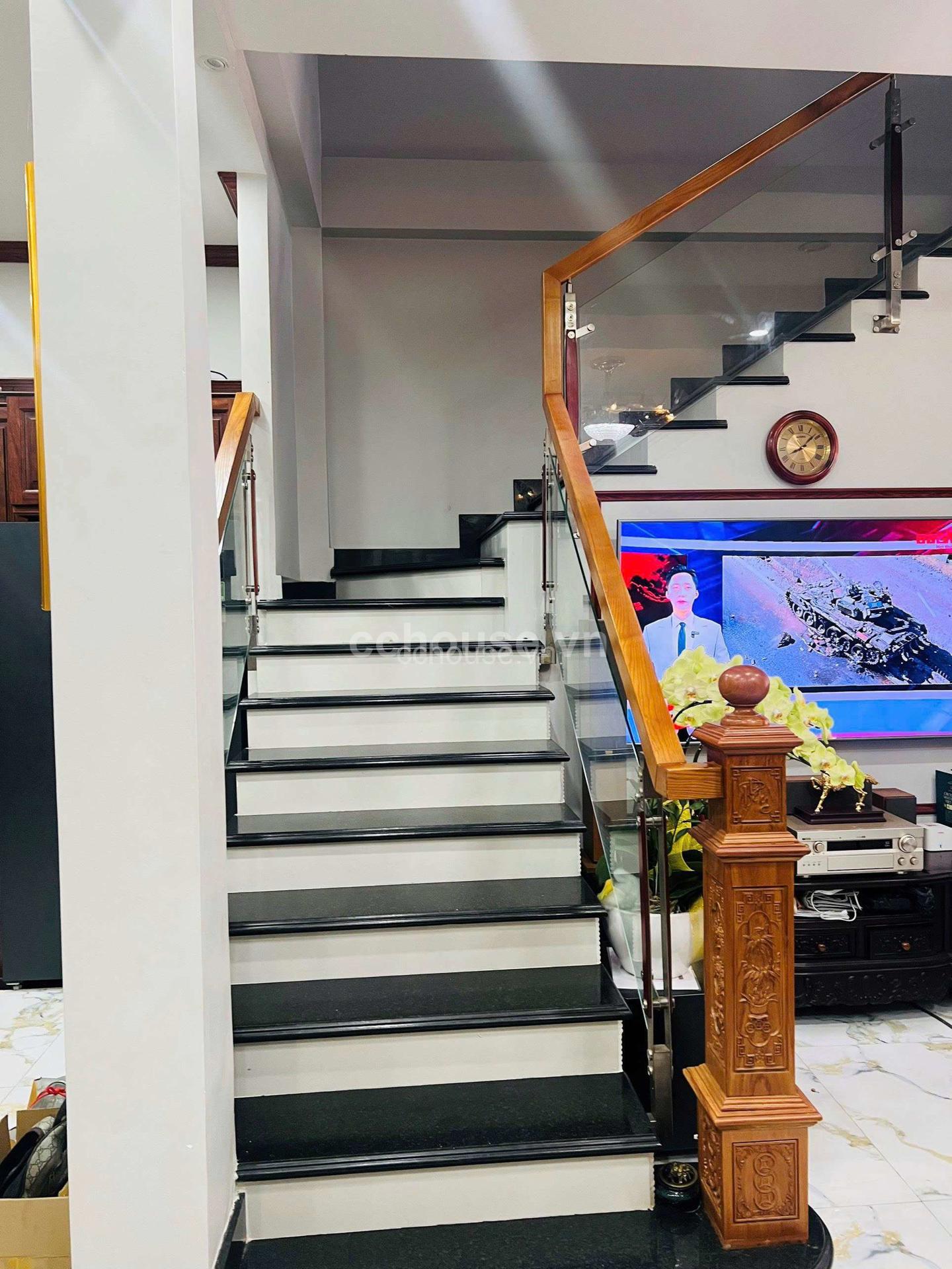 🔥 CƯ XÁ ĐÔ THÀNH P4 QUẬN 3 - 6M x 13M - 3 TẦNG - 20 TỶ 🔥XE HƠI ĐẬU NHÀ- NỘI THẤT CAO CẤP