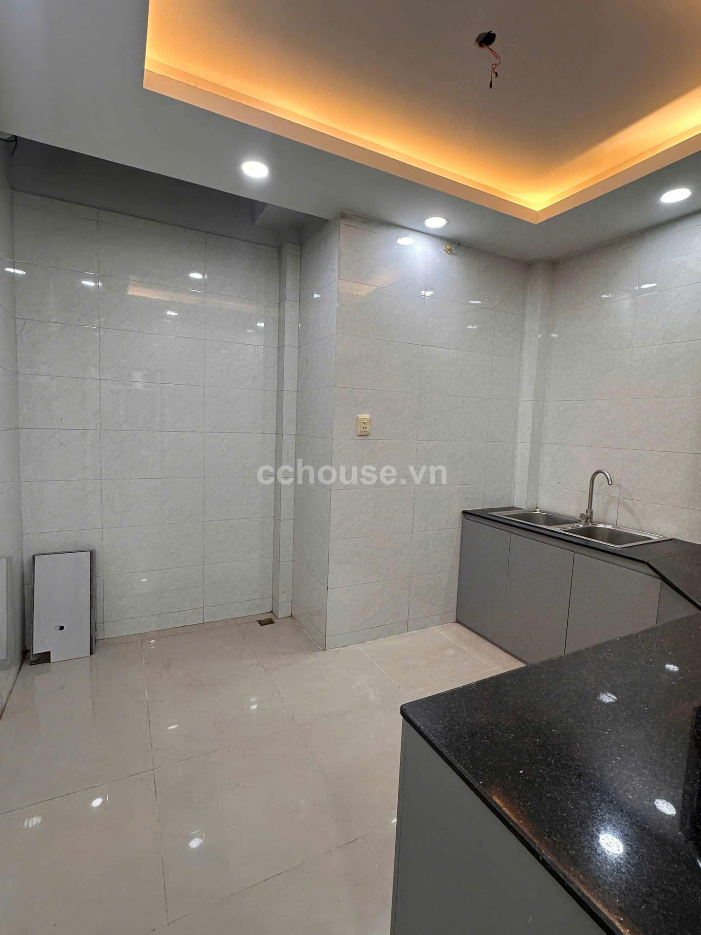 Chỉ 9 tỷ có ngay nhà 1/ . 5 Tầng ngay trung tâm Q10.