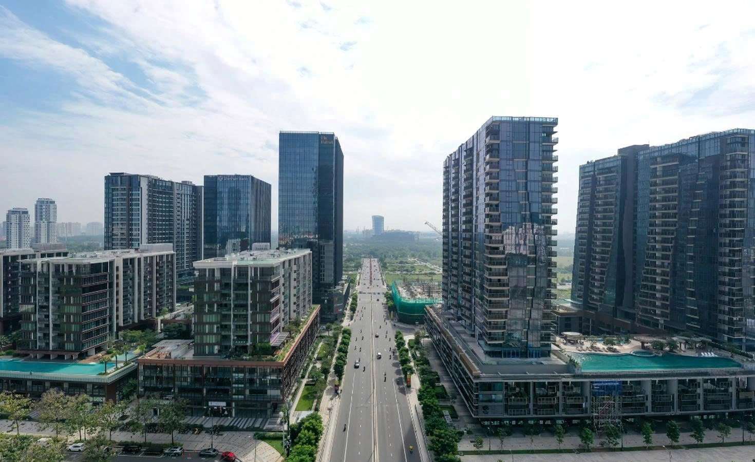 (Dân trí) - Giá nhà trung tâm TPHCM liên tục lập đỉnh, trong khi các đô thị vệ tinh vẫn là “vùng trũng giá” giàu tiềm năng. Hạ tầng bứt tốc đang mở ra cơ hội cho nhà đầu tư đón "sóng" và an cư sớm.