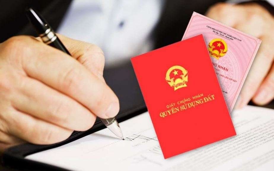 Bộ Nông nghiệp và Môi trường đang đề xuất mở rộng diện được cấp Giấy chứng nhận (sổ hồng) đối với các trường hợp mua bán đất bằng giấy tay phát sinh từ sau ngày 1/7/2014 đến trước ngày 1/8/2024, thời điểm Luật Đất đai 2024 có hiệu lực.
