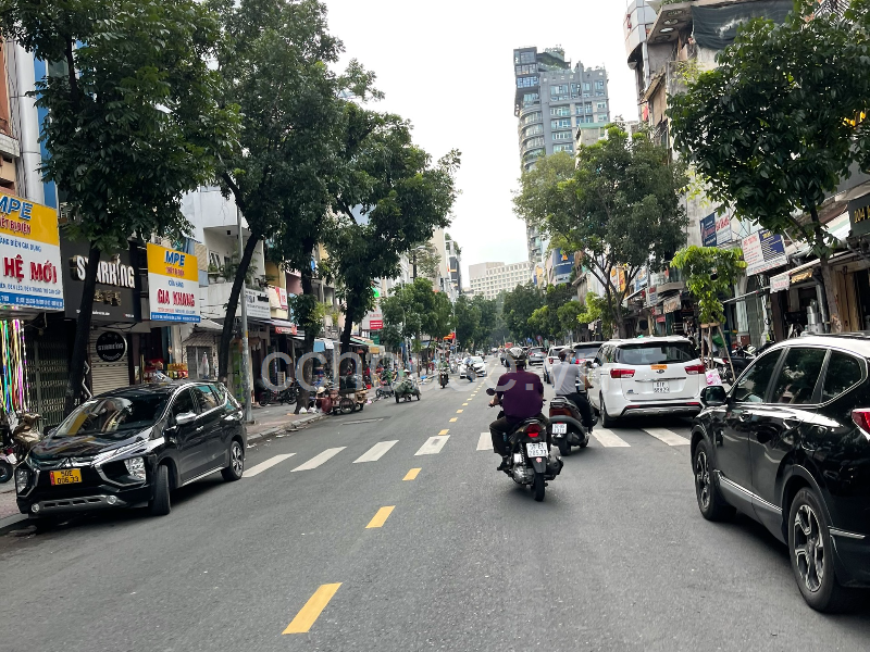 Chính chủ cần bán nhà mặt tiền Ký Con, P. Nguyễn Thái Bình, Quận 1 , nhà 7 tầng diện tích 7.6x20m