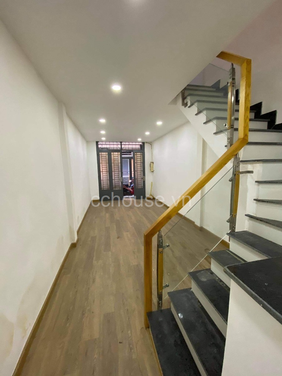 Bán nhà phố đường Trần Hưng Đạo, Phường Cầu Kho, Q1