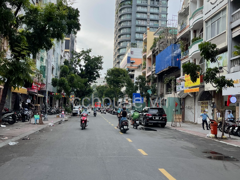 Chính chủ cần bán nhà mặt tiền Ký Con, P. Nguyễn Thái Bình, Quận 1 , nhà 7 tầng diện tích 7.6x20m