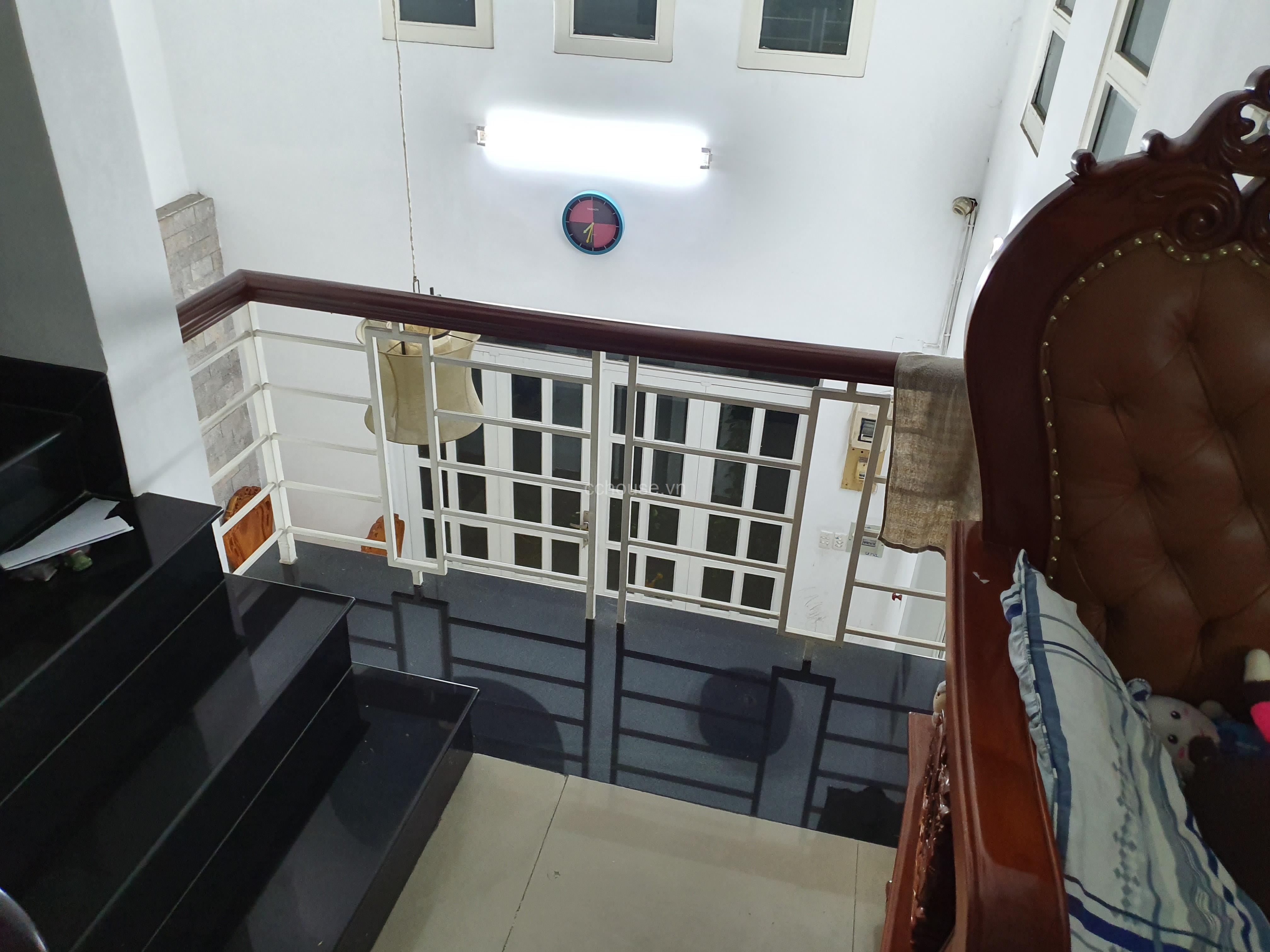 Nhà trường chinh ngang 8.2 Q Tân Bình