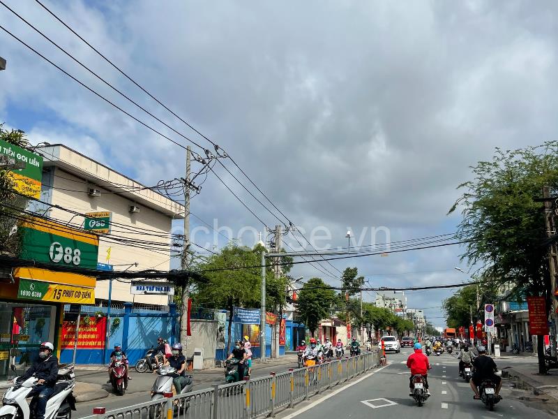 Bán nhà MT đường Trường Chinh, P12, Tân Bình