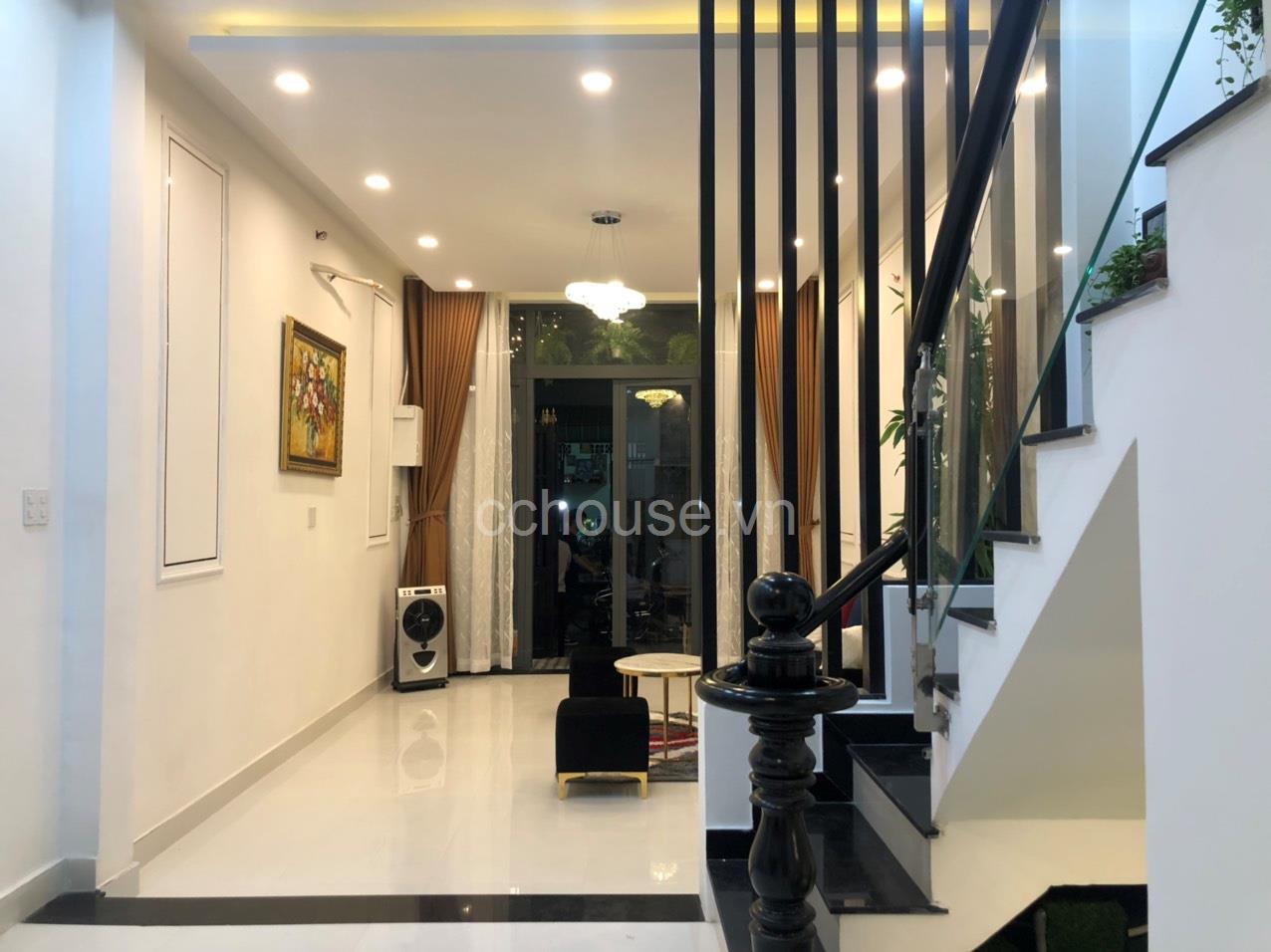 Bán nhà măt tiền KD Đất Thánh phường 6 quận Tân Bình