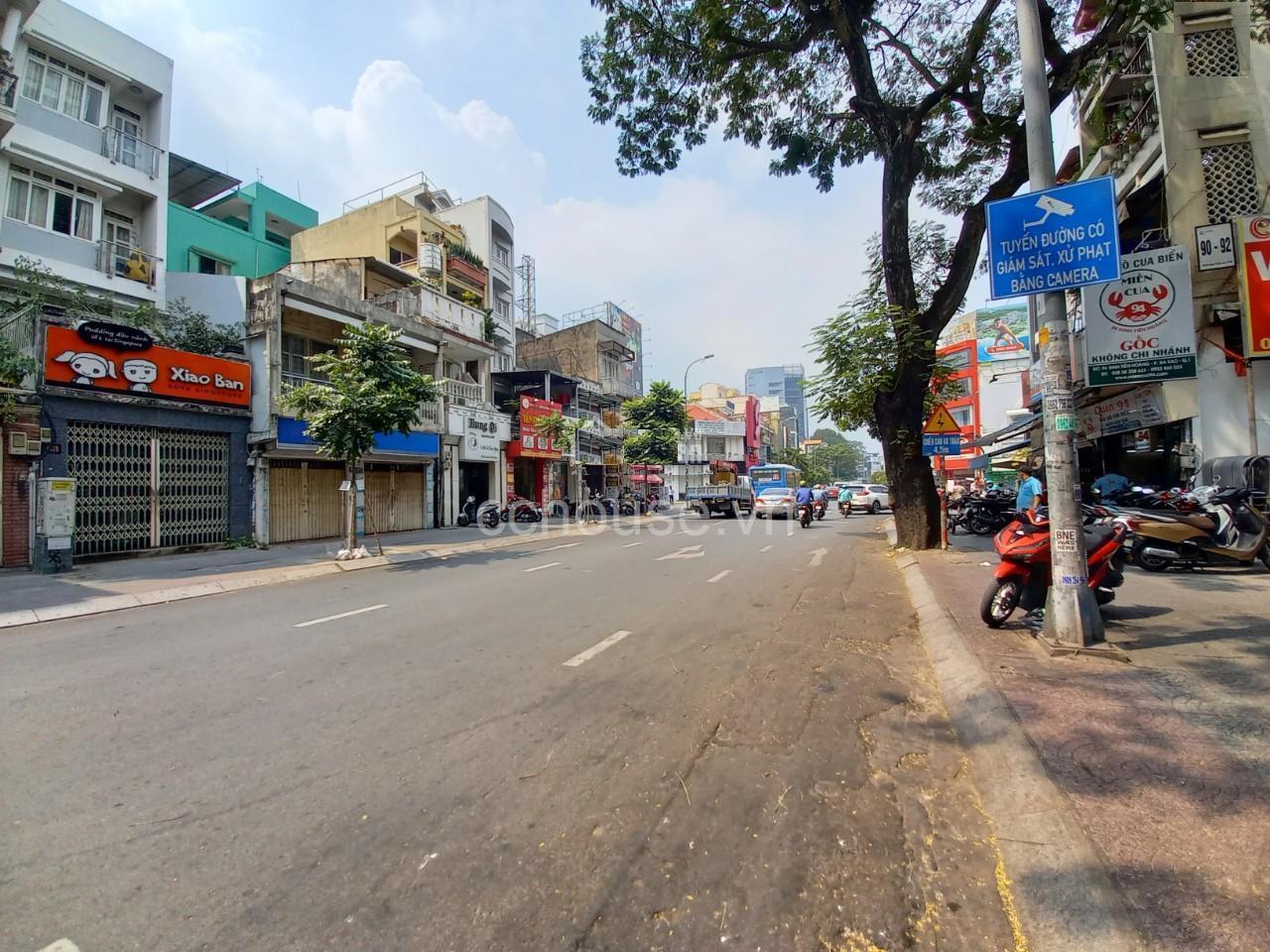 Mặt tiền đường Đinh Tiên Hoàng, Quận 1 có hợp đồng thuê sẵn- Giá 37 tỷ