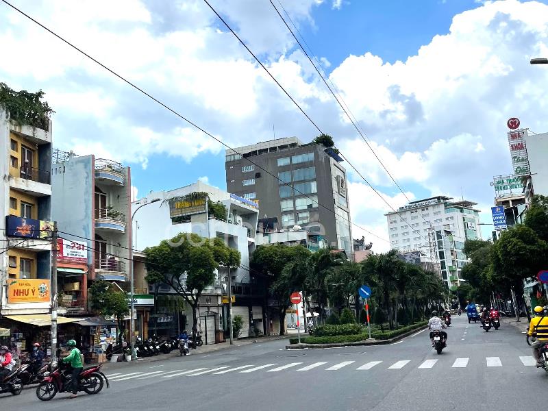 Măt tiền ngang 8.5m Duy nhất còn sót lai Phan xích long p1 phú nhuận
