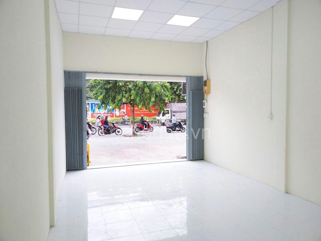 Cho thuê mặt bằng MT đường CMT8, P. Bến Thành, Q1
