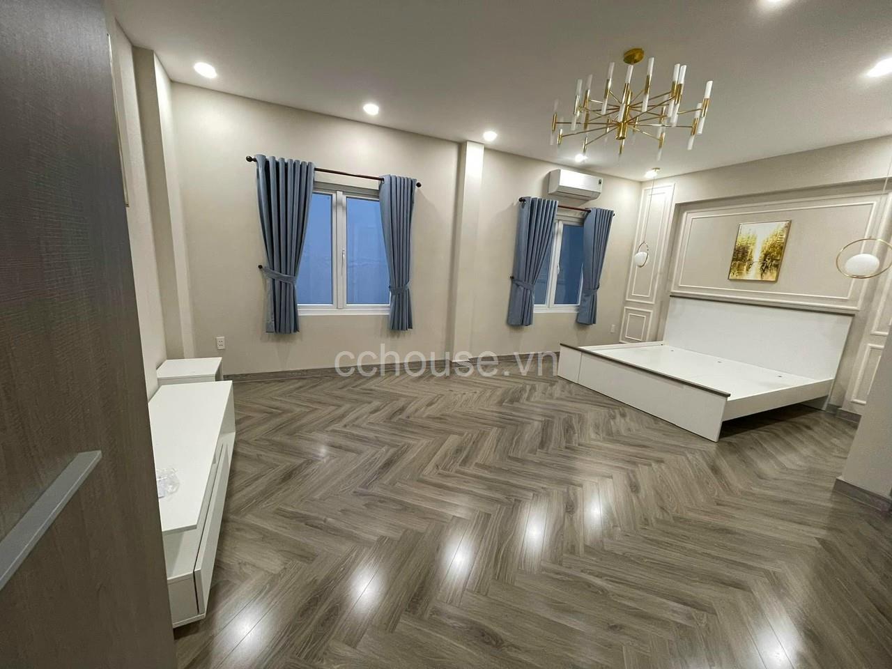 Bán nhà hẻm Võ Thị Sáu, Q1 đối diện CV Lê Văn Tám. DT 6.5x18m, 5 tầng