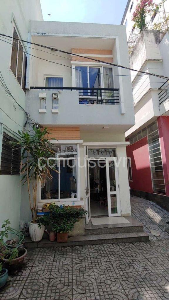 Bán nhà cách đường Núi Thành 20m, P13, Q. Tân Bình, ô tô đậu trước nhà