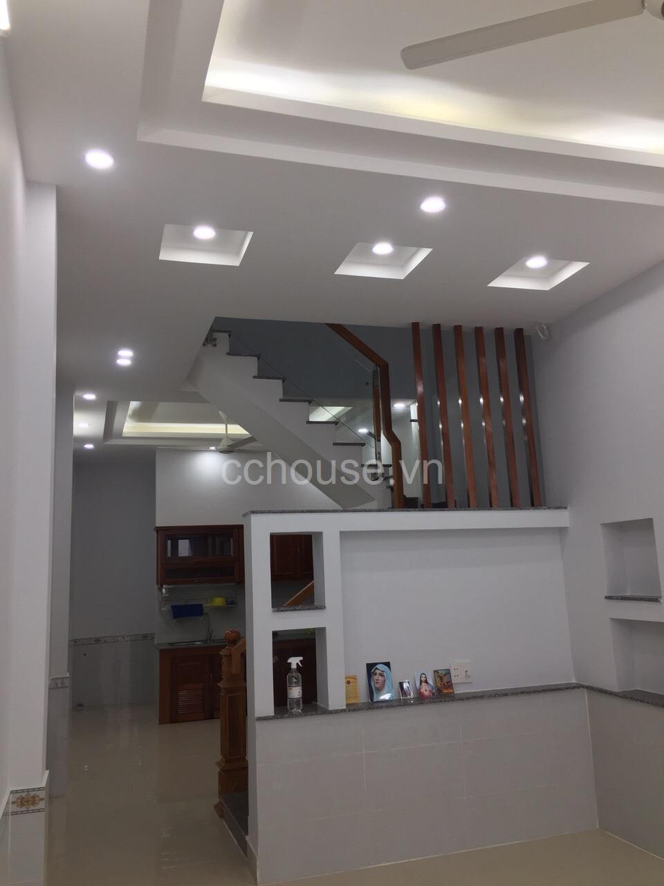 Bán nhà HXH 86 Âu Cơ, P9, Tân Bình. DT 7.2x15.3m, 3 tầng