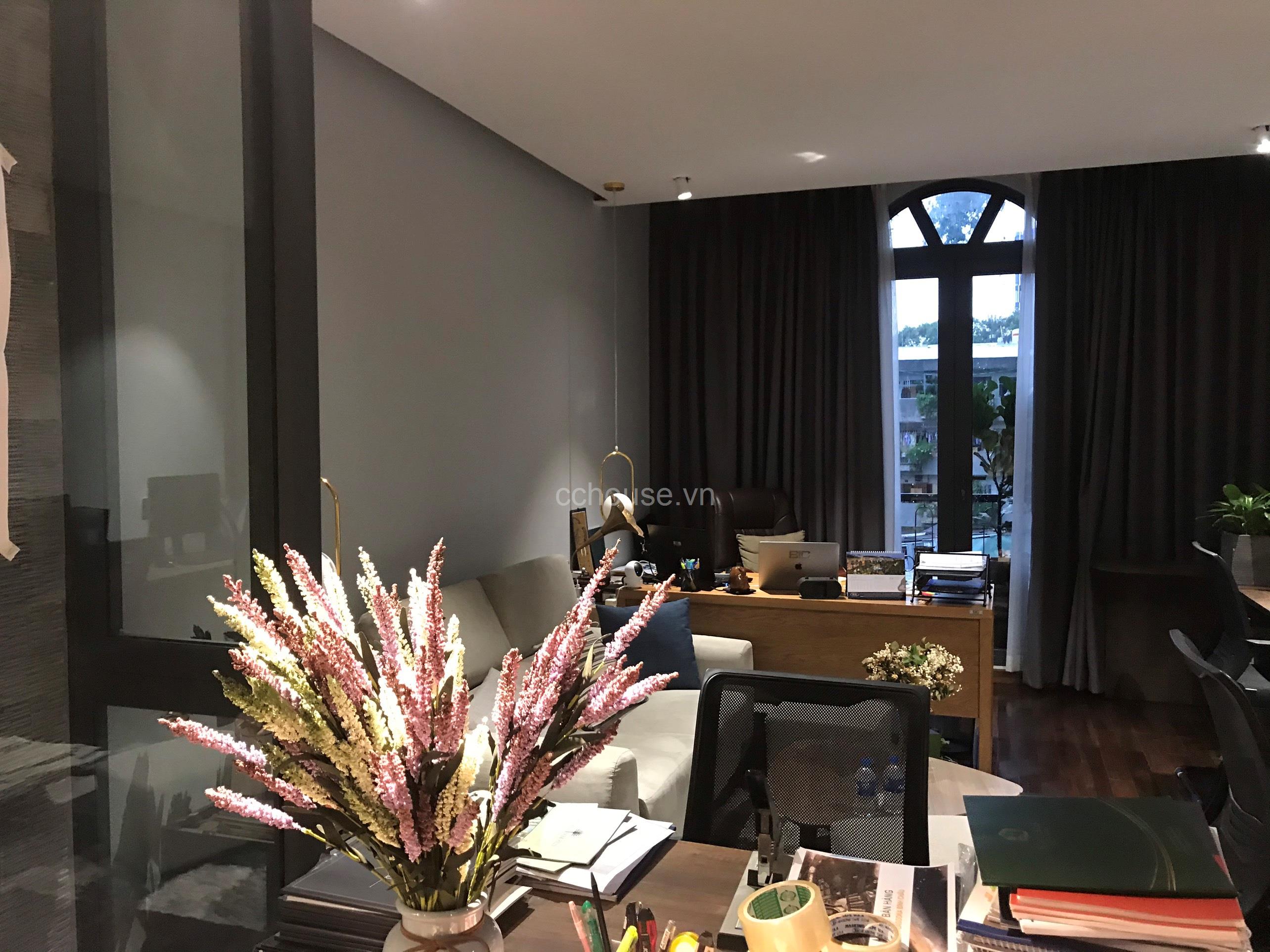 BÁN NHANH NHÀ QUẬN 1 / ĐƯỜNG LÝ VĂN PHỨC GẦN CÔNG VIÊN LÊ VĂN TÁM 