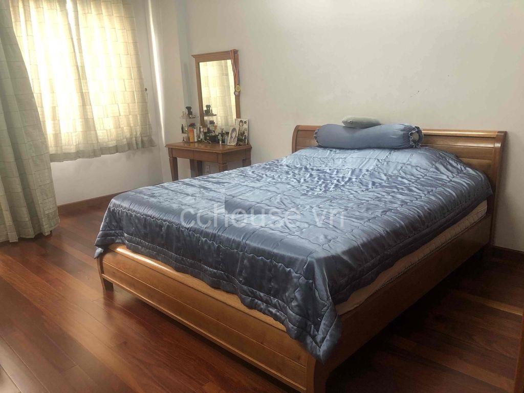 Nha-hem-xe-hoi--ngay-Phan-Xich-Long-QPhu-nhuan--DT-4X22-id8899