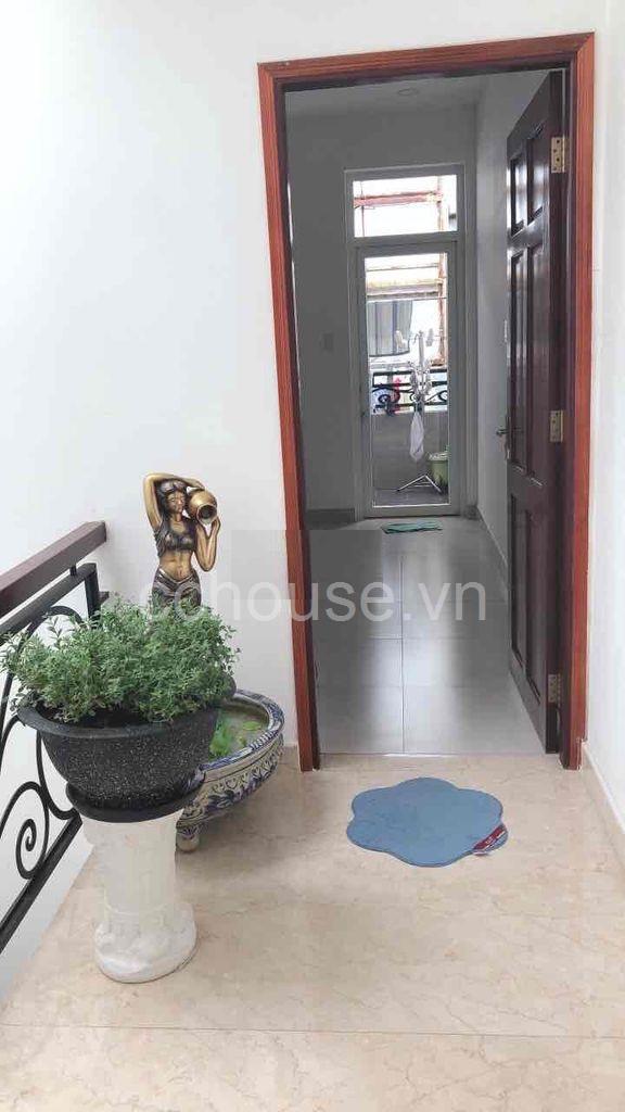 Bán nhà khu sân bay MT Phổ Quang. DT 4x17.5m, 3 tầng