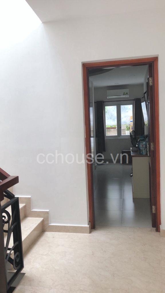 Bán nhà khu sân bay MT Phổ Quang. DT 4x17.5m, 3 tầng