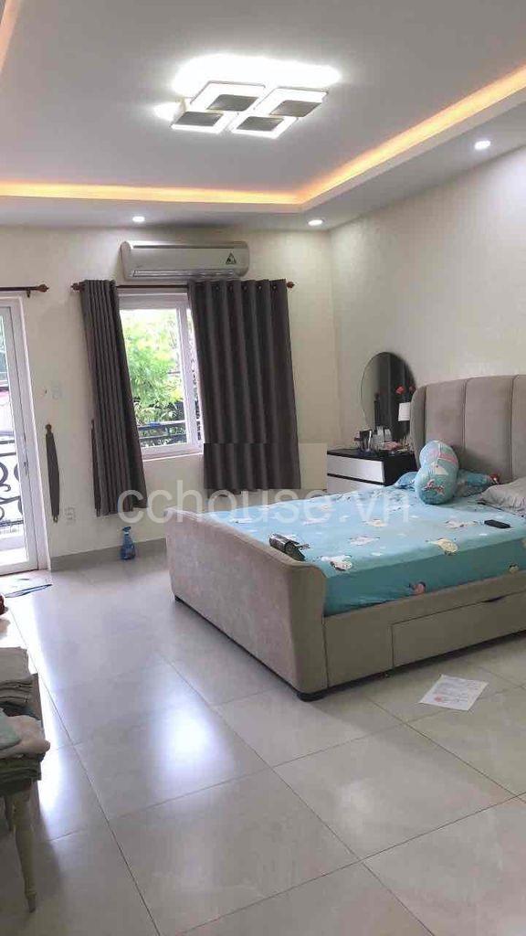 Bán nhà khu sân bay MT Phổ Quang. DT 4x17.5m, 3 tầng