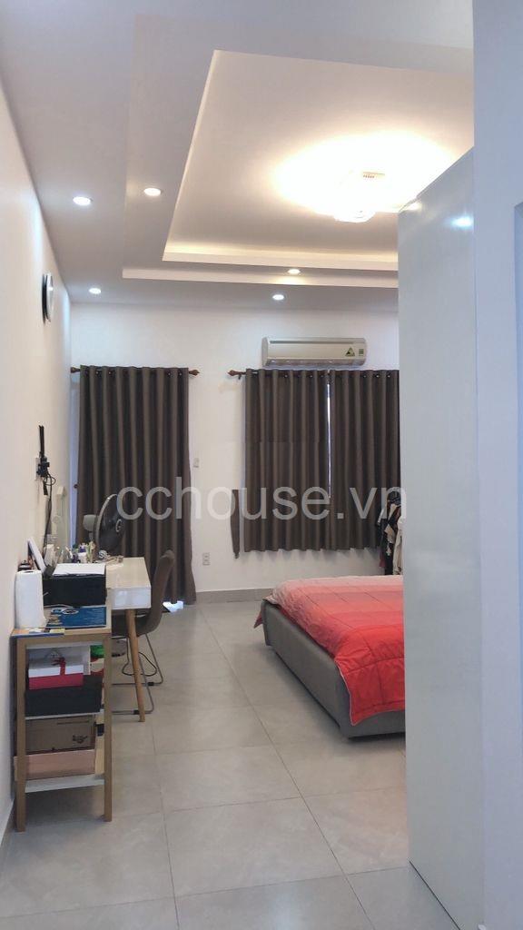 Bán nhà khu sân bay MT Phổ Quang. DT 4x17.5m, 3 tầng