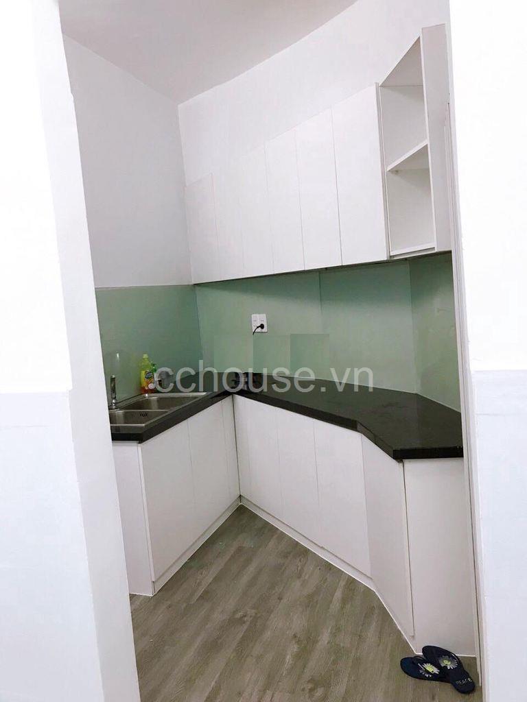 Bán nhà góc 3 mặt hẻm CMT8, P.Hòa Hưng. DT 3.7x13m, 2 tầng