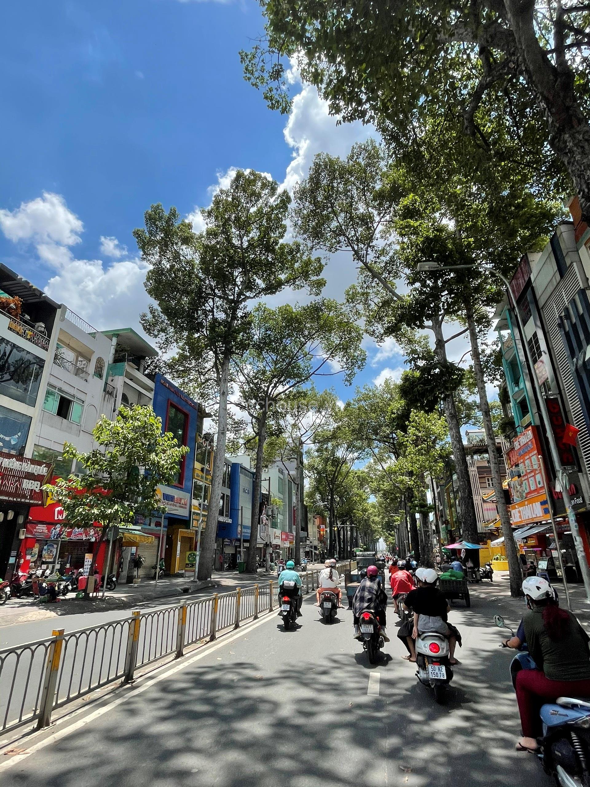 Bán nhà Nguyễn Tri Phương, P4, Quận 10, DT: 4x16m - 6tầng, HĐT 75triệu, Giá 40tỷ