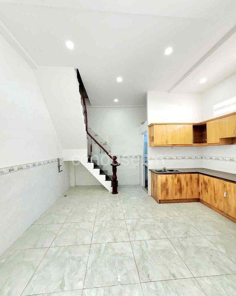 Ban-nha-can-goc-hem-xe-hoi-Cao-Thang-phuong-12-quan-10-id9061