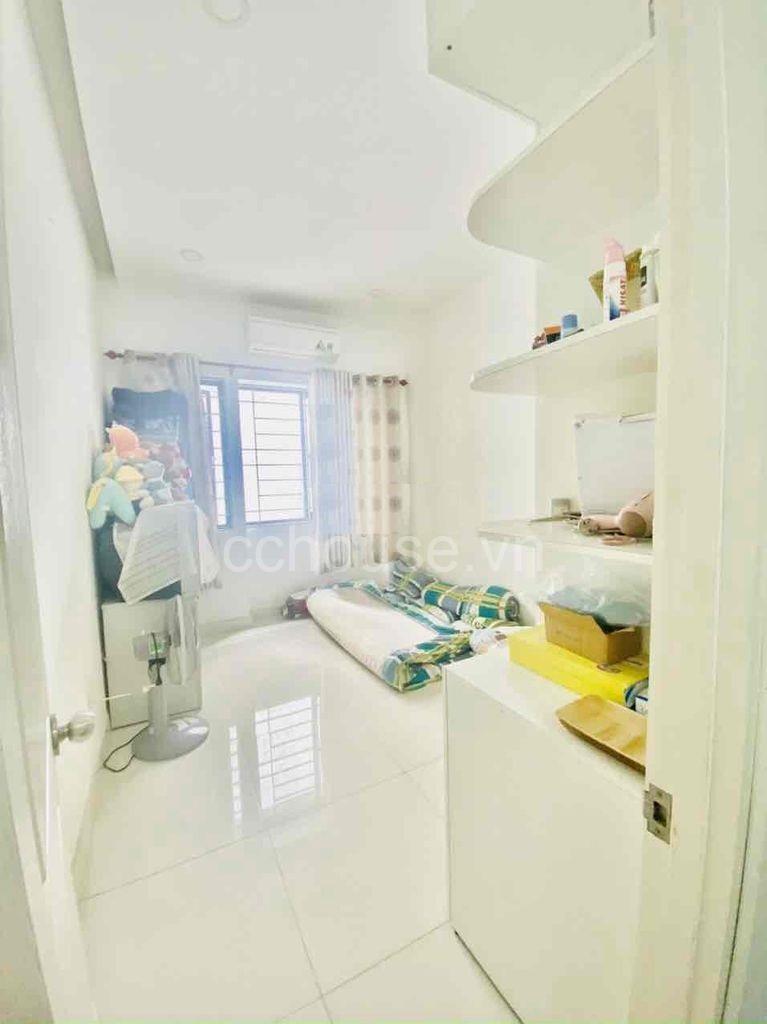 Bán nhà 4 tầng hẻm Lý Thái Tổ phường 10 Quận 10