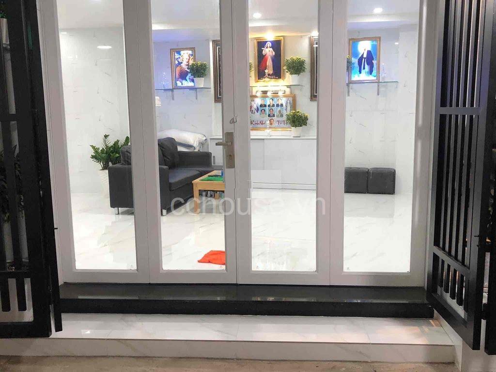 Bán nhà 5 tầng BTCT hẻm Lê Hồng Phong, P1, Q10 sát chợ hoa Hồ Thị Kỷ