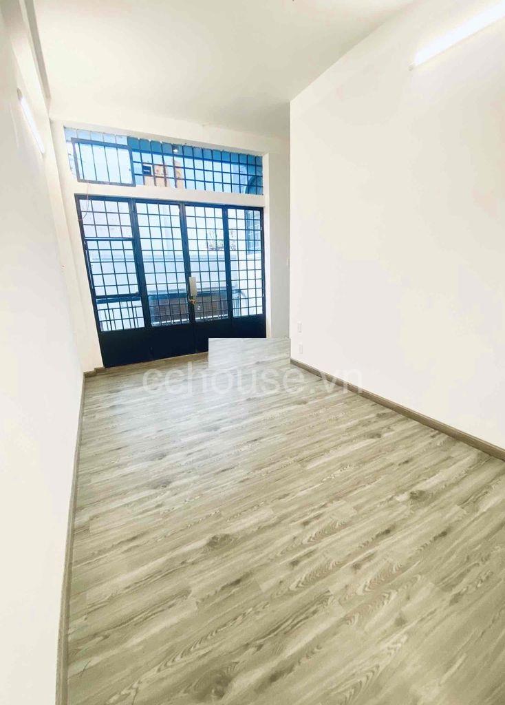 Bán nhà 6 tầng BTCT hẻm 623  Cách Mạng Tháng 8, P15, Q10 giá 6.5 tỷ