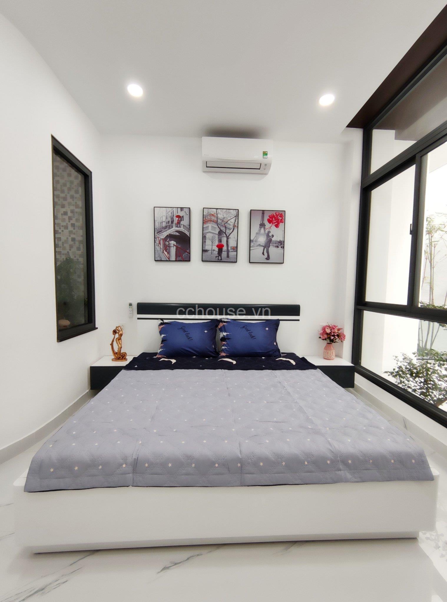 Bán nhà đường Lý Chính Thắng, P9, Q3. DT 4.5x20m, 5 tầng ST