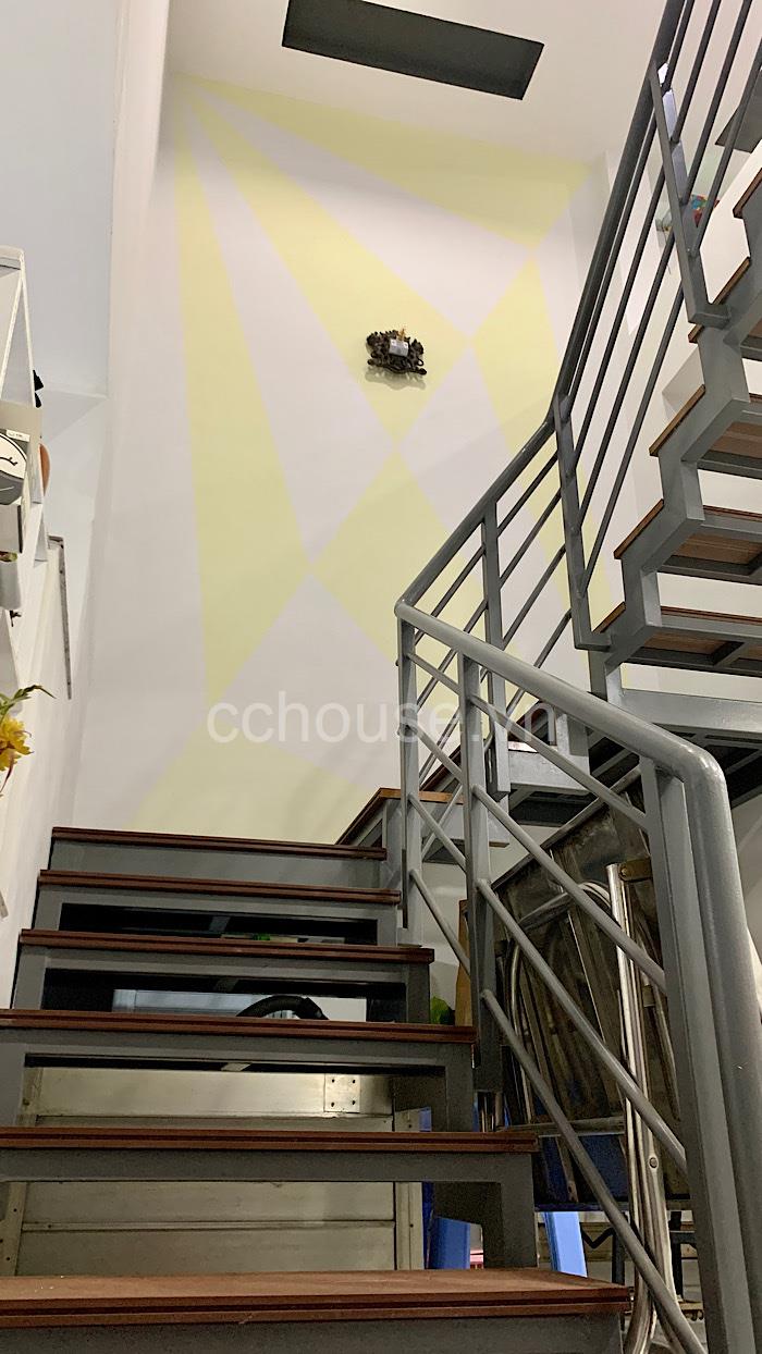 BÁN NHÀ HẺM XE HƠI THÀNH THÁI, PHƯỜNG 14, QUẬN 10 – 5 TẦNG – HỢP ĐỒNG THUÊ 30 TRIỆU/THÁNG
