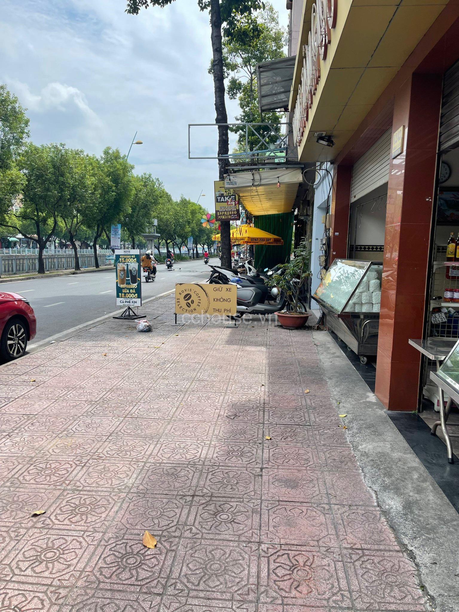Bán nhà MT đường Hoàng Sa, P5, Tân Bình